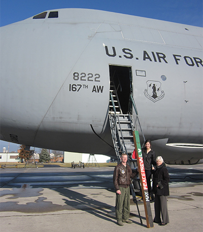 Airbase-Delivery-of-Peace-Pole----C5-and-pilot-005