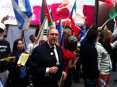 Paul Sladkus in Times Sq dm