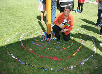 Peace-Pole-Dedication-at-Burchfield-Primary-School-Colusa,-California-USA_03